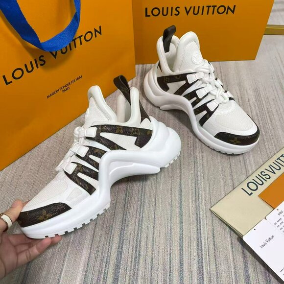 Louis Vuitton LV Archlight Sneaker - Picture 3 of 8